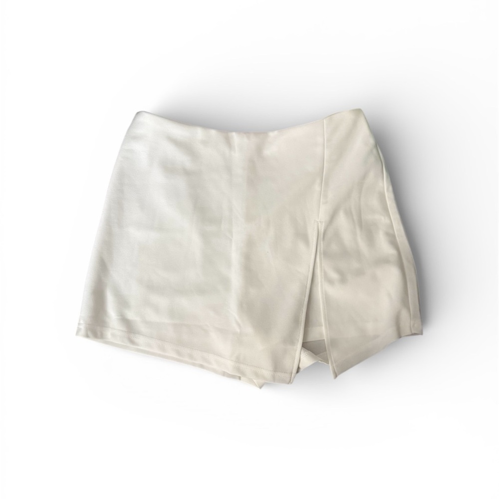 Elegant White Women's Skort